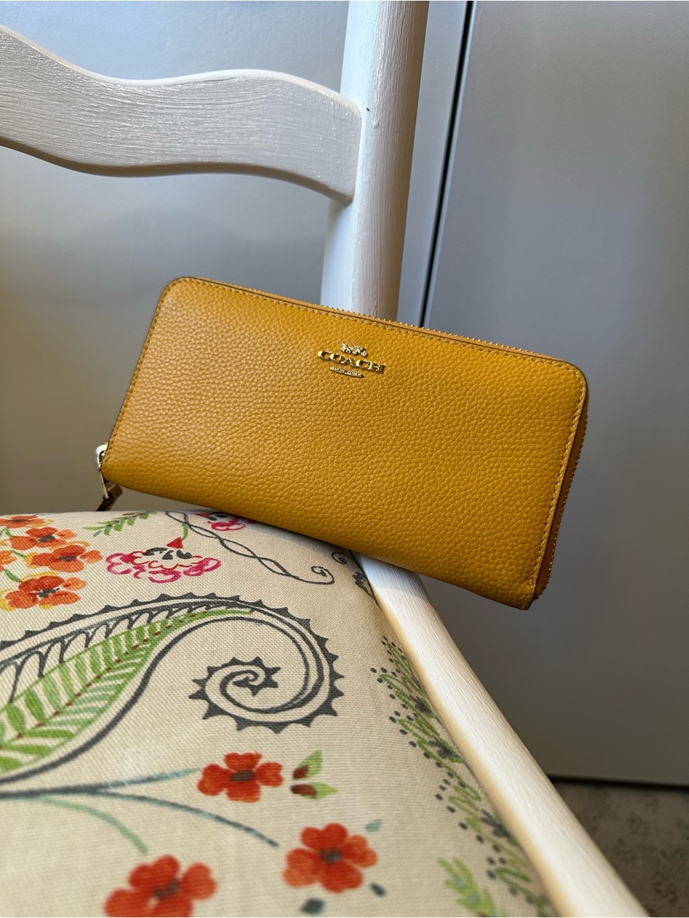 Coach Mustard Yellow Pebbled Leather Shoulder Bag with Matching Wallet - Picture 13 of 14